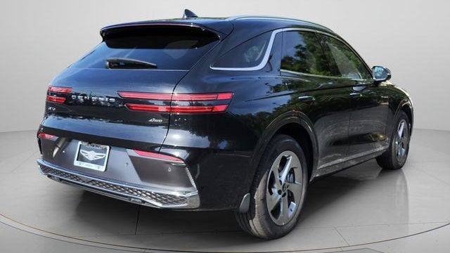 2026 Genesis GV70 2.5T Standard