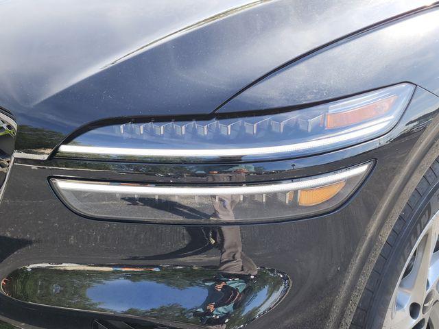 2026 Genesis Gv70 - $42,991