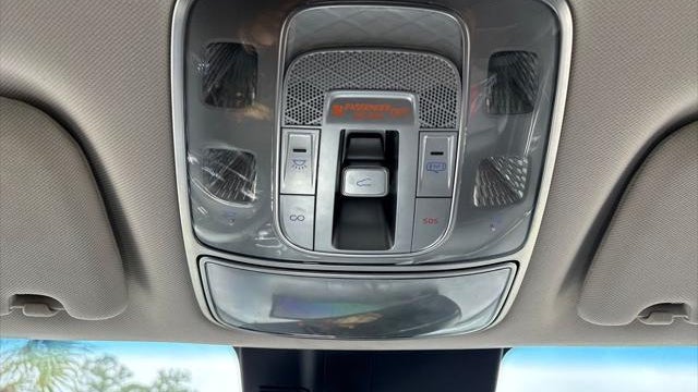2022 Genesis GV70 2.5T Standard