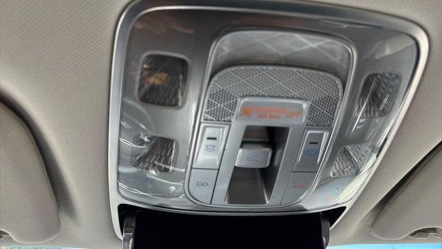 2022 Genesis GV70 2.5T Standard