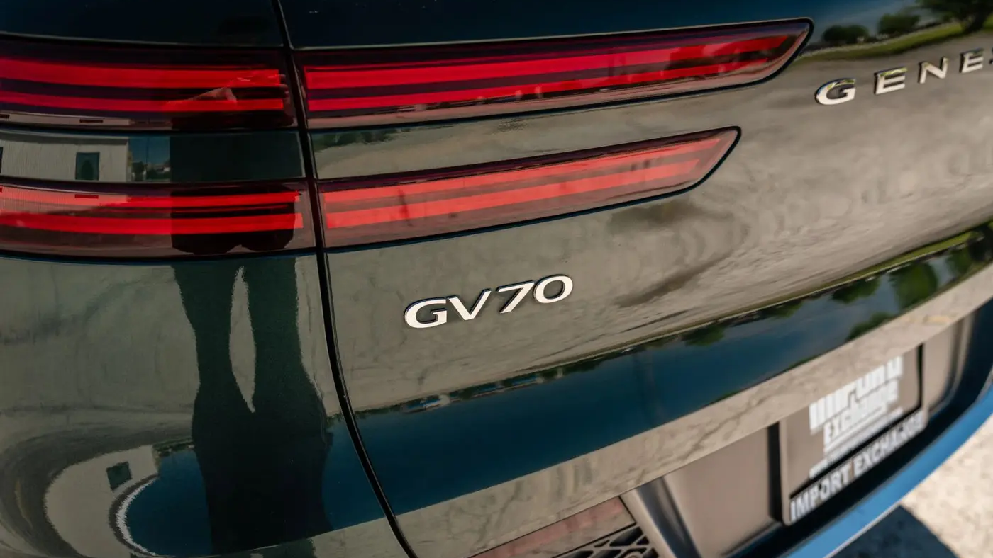 2022 Genesis GV70 2.5T Standard