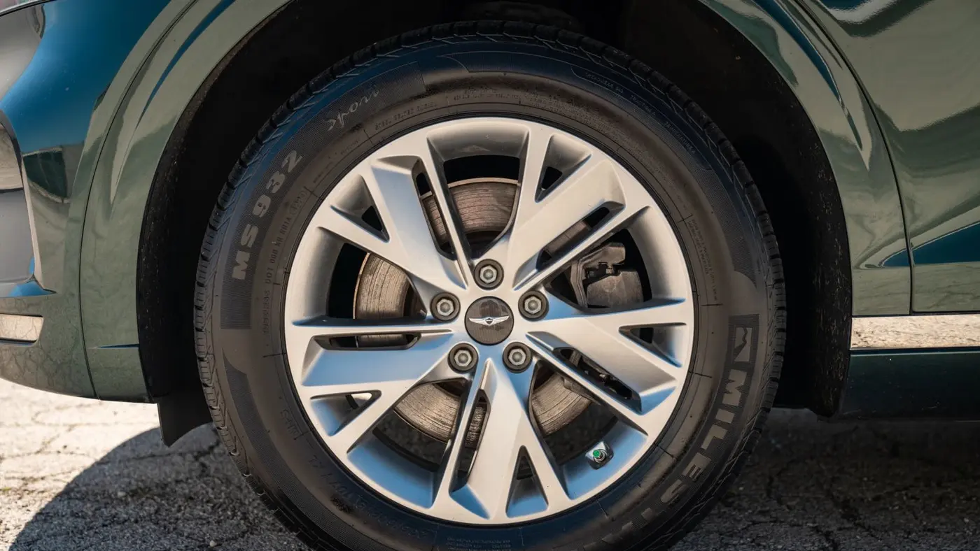 2022 Genesis GV70 2.5T Standard