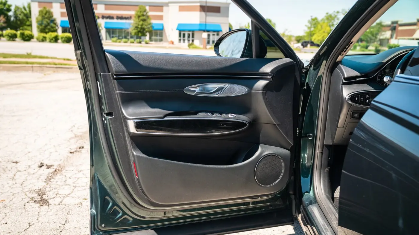 2022 Genesis GV70 2.5T Standard