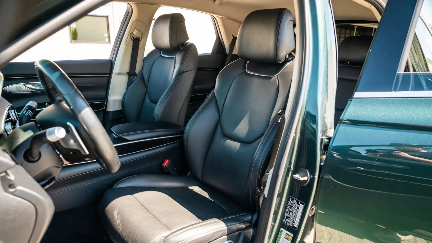 2022 Genesis GV70 2.5T Standard