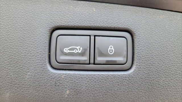 2023 Genesis GV70 2.5T Standard