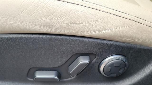 2023 Genesis GV70 2.5T Standard
