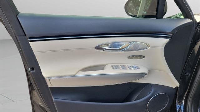 2023 Genesis GV70 2.5T Standard
