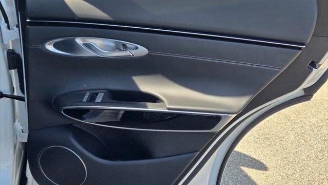 2025 Genesis GV70 2.5T Standard