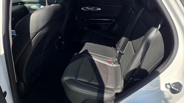 2025 Genesis GV70 2.5T Standard