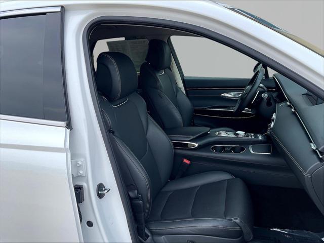 2025 Genesis Gv70 - $31,417