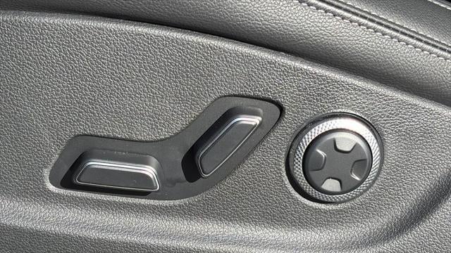 2026 Genesis GV70 2.5T Standard