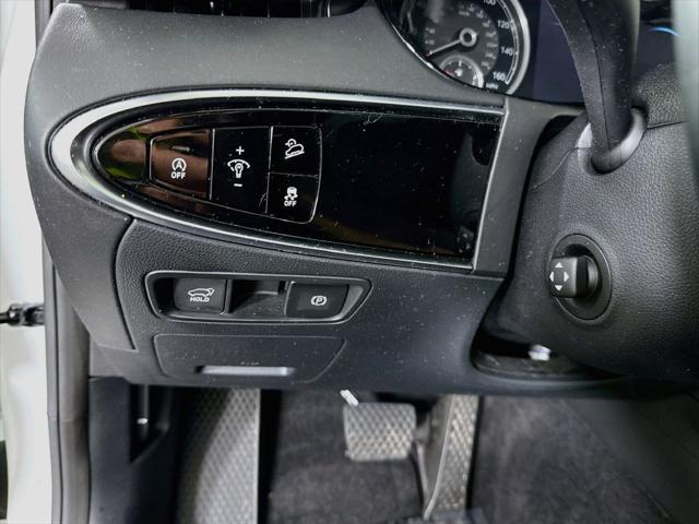 2022 Genesis Gv70 - $29,996