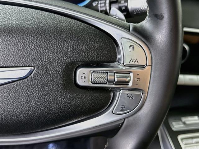 2022 Genesis Gv70 - $29,996