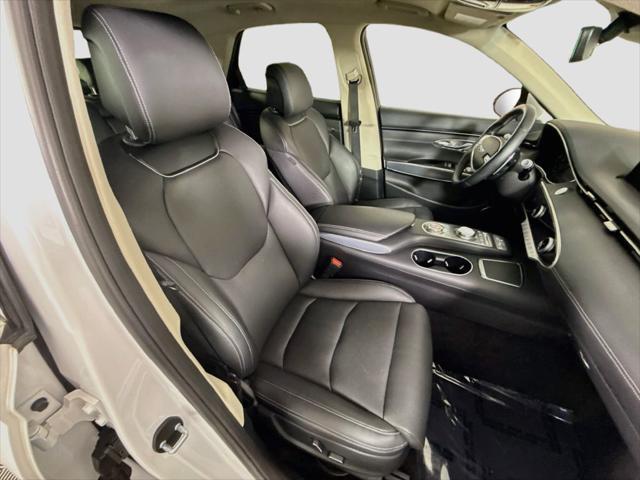 2022 Genesis Gv70 - $29,996