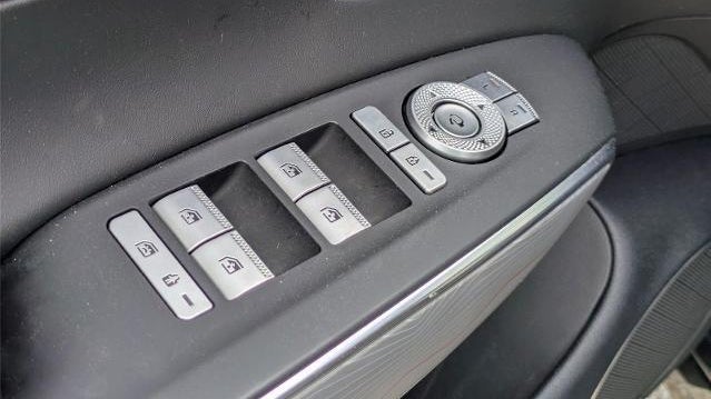 2023 Genesis GV70 2.5T Standard
