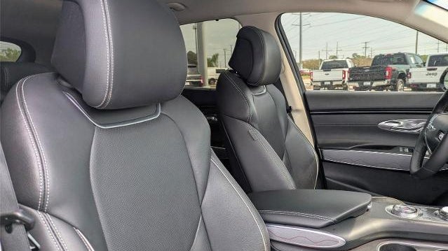 2023 Genesis GV70 2.5T Standard