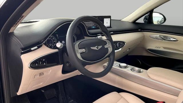2023 Genesis GV70 2.5T Standard