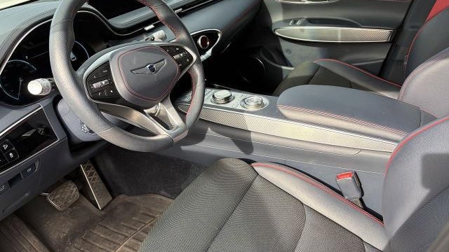 2023 Genesis GV70 2.5T Standard