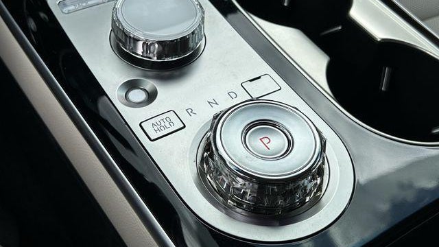 2026 Genesis GV70 2.5T Standard