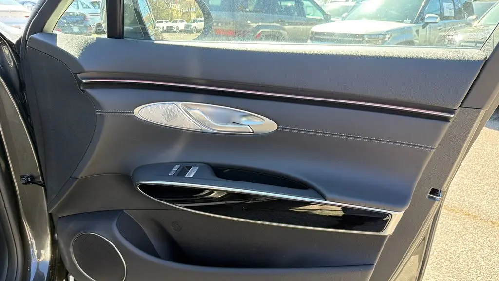 2026 Genesis GV70 2.5T Standard