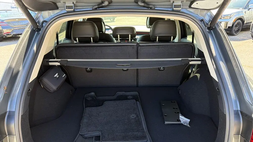 2026 Genesis GV70 2.5T Standard