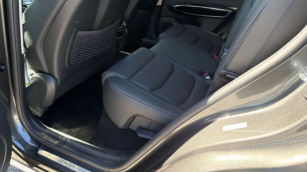 2026 Genesis GV70 2.5T Standard