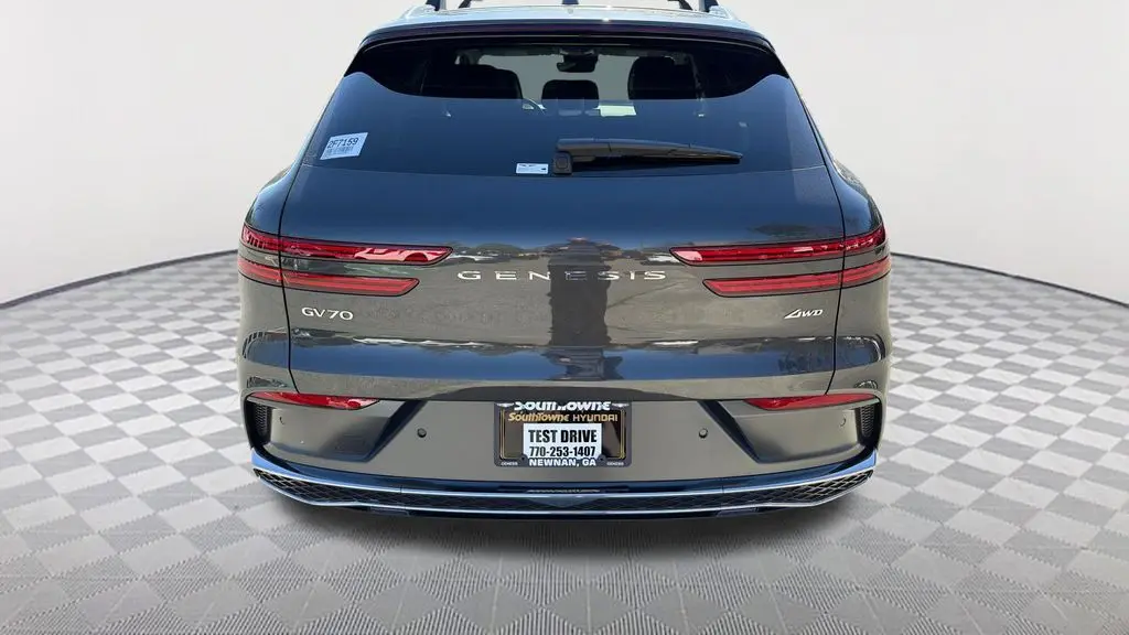 2026 Genesis GV70 2.5T Standard