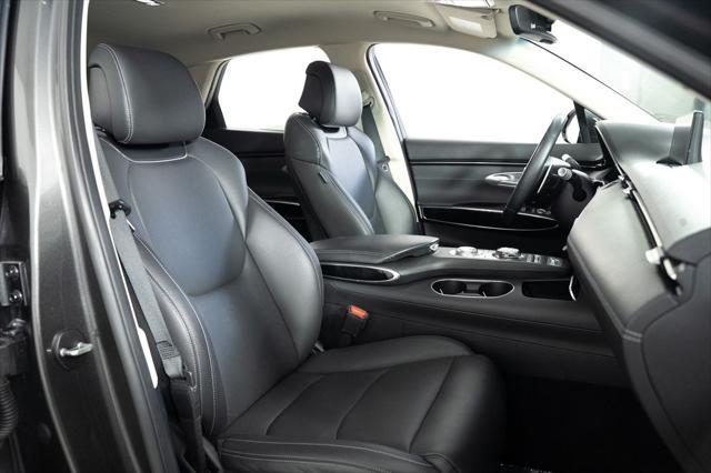 2025 Genesis Gv70 - $30,000