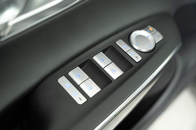 2025 Genesis Gv70 - $30,000