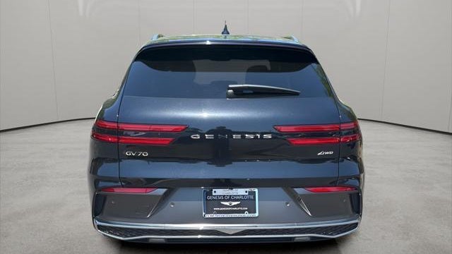 2026 Genesis GV70 2.5T Standard