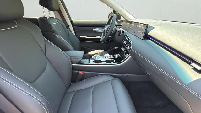 2026 Genesis GV70 2.5T Standard