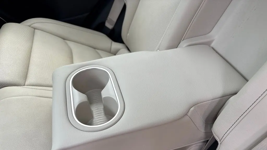 2022 Genesis GV70 2.5T Standard