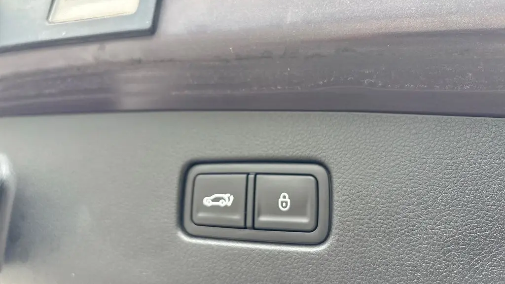 2022 Genesis GV70 2.5T Standard