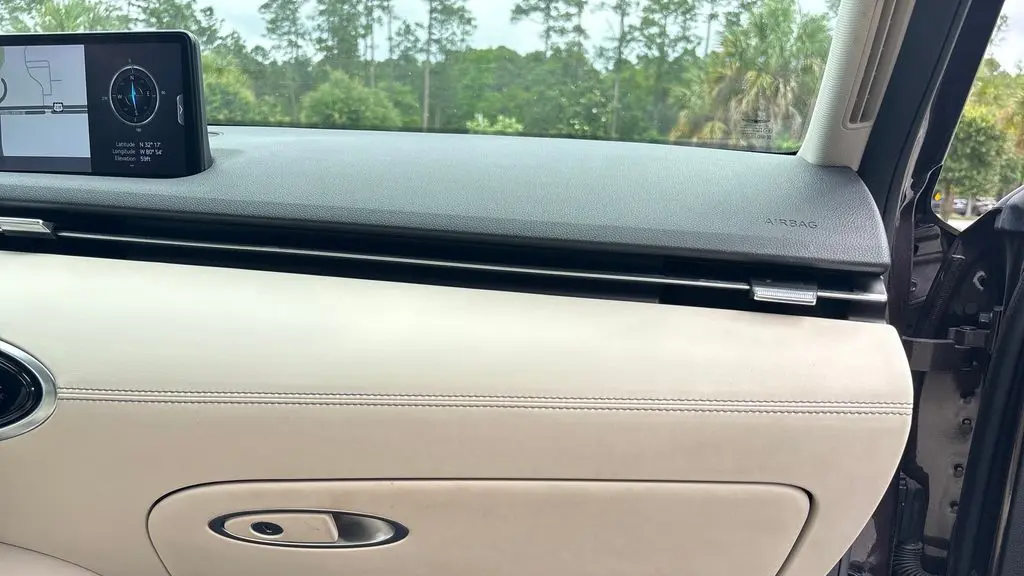 2022 Genesis GV70 2.5T Standard