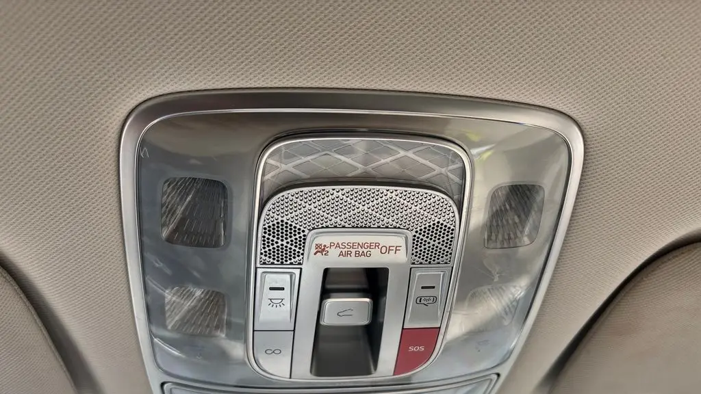 2022 Genesis GV70 2.5T Standard