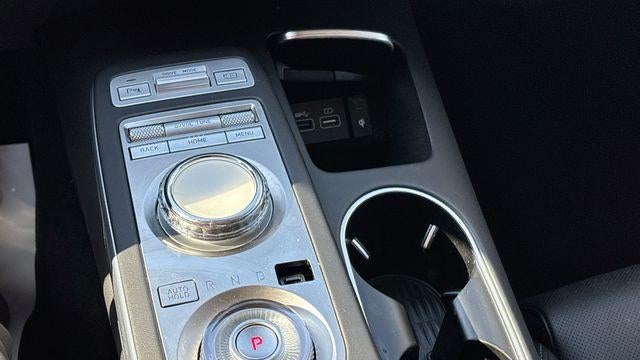 2022 Genesis GV70 2.5T Standard