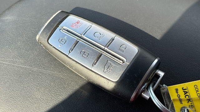 2022 Genesis GV70 2.5T Standard