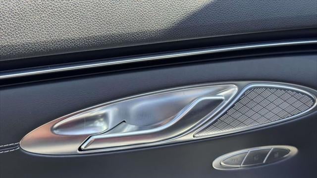 2023 Genesis GV70 2.5T Standard