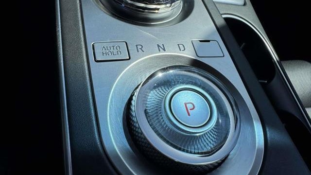 2023 Genesis GV70 2.5T Standard