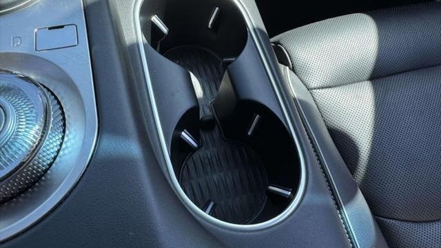 2023 Genesis GV70 2.5T Standard