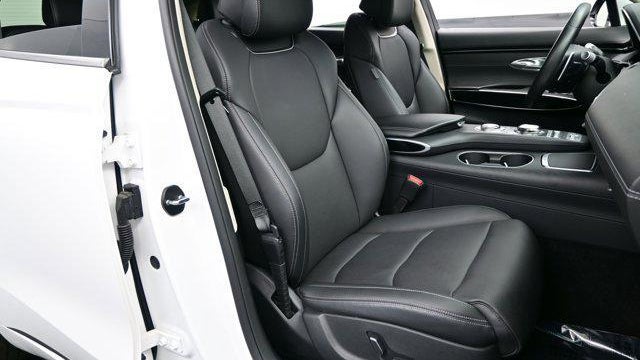 2023 Genesis GV70 2.5T Standard