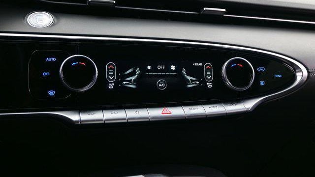 2023 Genesis GV70 2.5T Standard