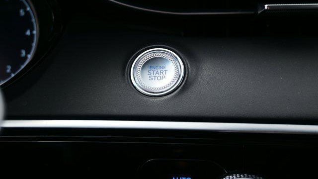 2023 Genesis GV70 2.5T Standard