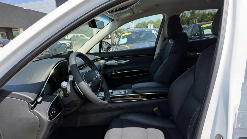 2025 Genesis GV70 2.5T Standard