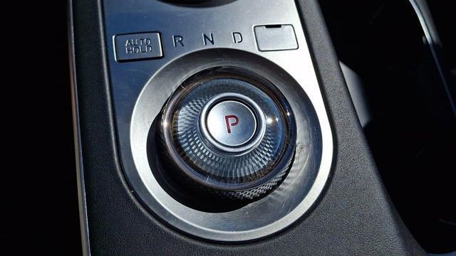 2025 Genesis GV70 2.5T Standard
