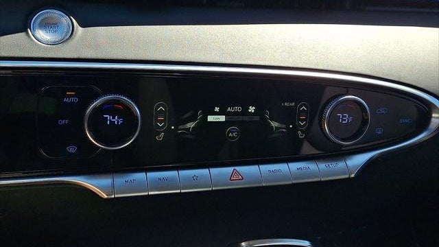 2025 Genesis GV70 2.5T Standard