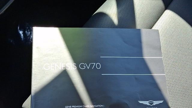 2025 Genesis GV70 2.5T Standard