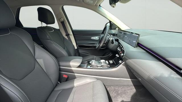 2026 Genesis GV70 2.5T Standard