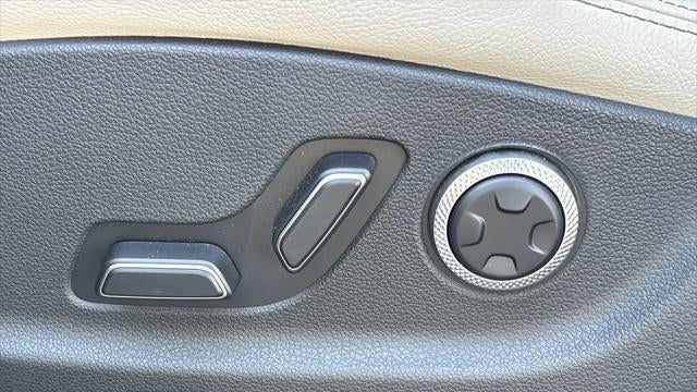 2026 Genesis GV70 2.5T Standard