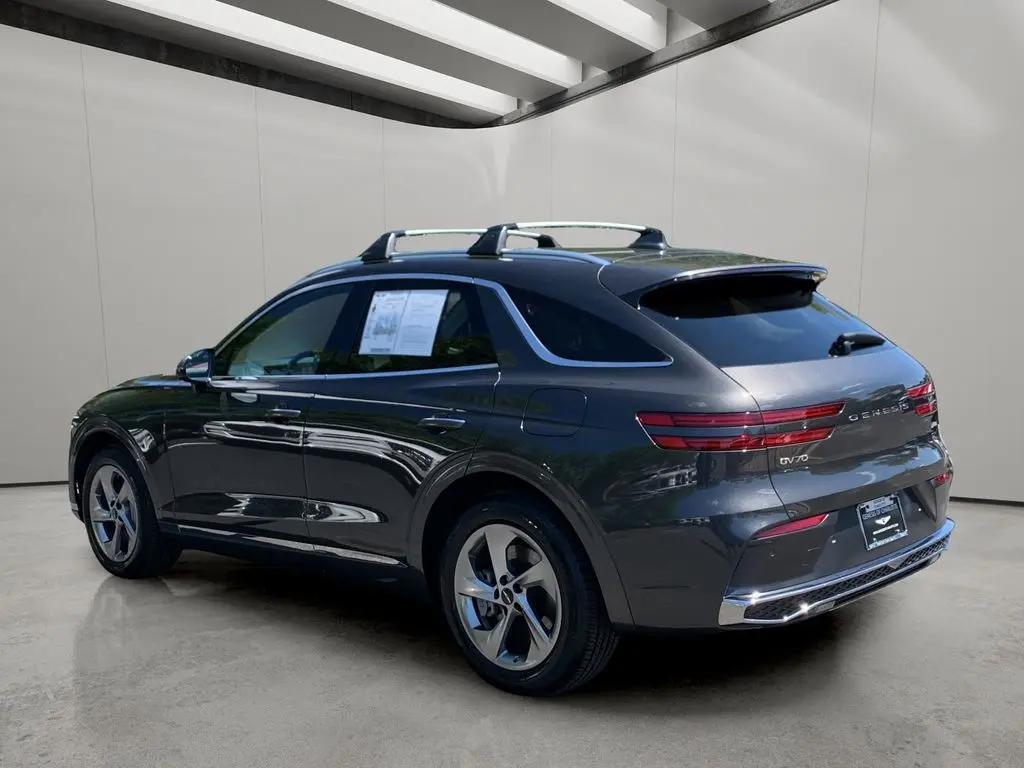 2026 Genesis Gv70 - $42,685